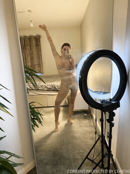 Rebecca Roze (itsamarafox)