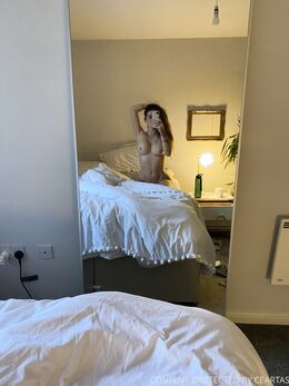 Rebecca Roze (itsamarafox)