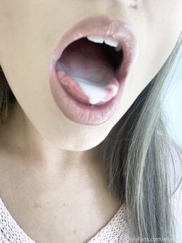 Ellie May (ellalxox)