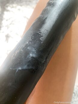 Ellie May (ellalxox)