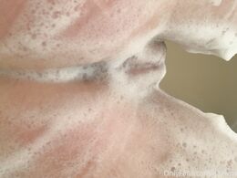 Ellie May (ellalxox)