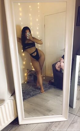 Elise Clayton (elisefionxx)