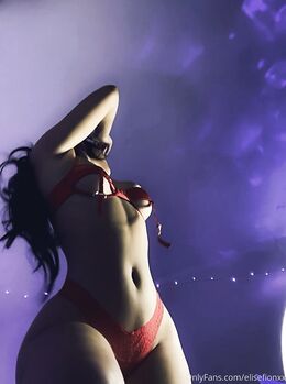 Elise Clayton (elisefionxx)