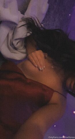 Elise Clayton (elisefionxx)