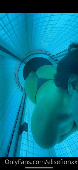 Elise Clayton (elisefionxx)