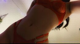 Elise Clayton (elisefionxx)