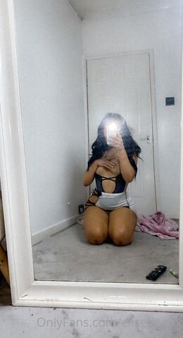 Elise Clayton (elisefionxx)