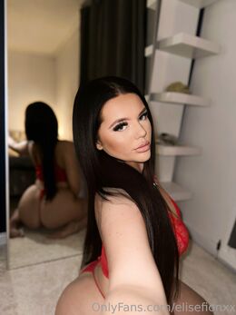 Elise Clayton (elisefionxx)