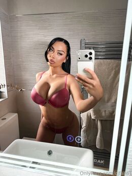 Courteney Jade