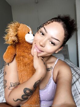 Sasha Loves